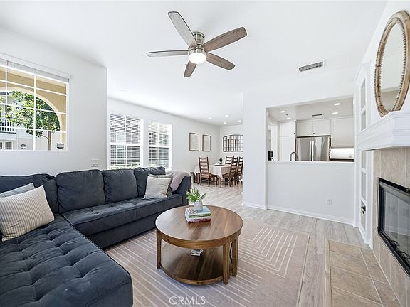 3rd image of 23 Aryshire Ln