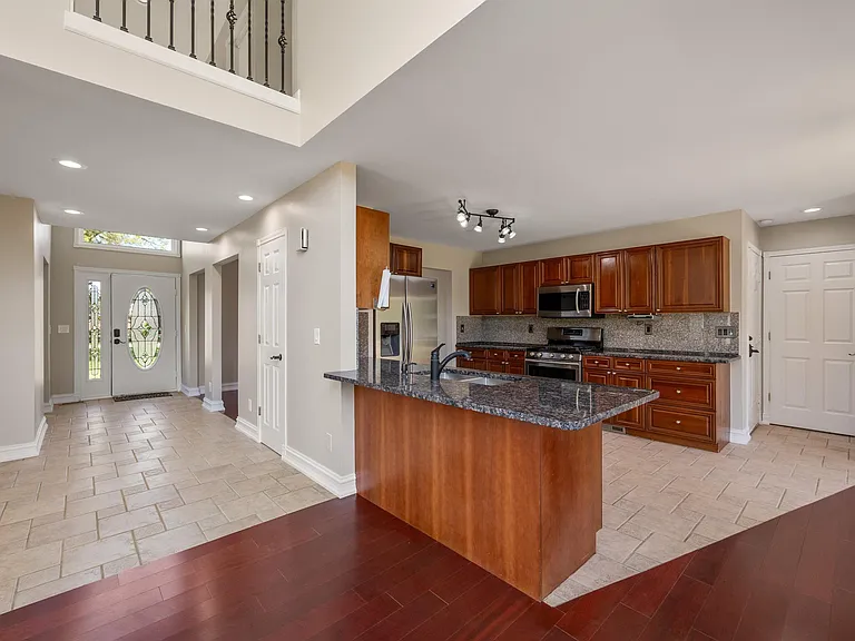 3129 Bendelow Rd — Photo 8