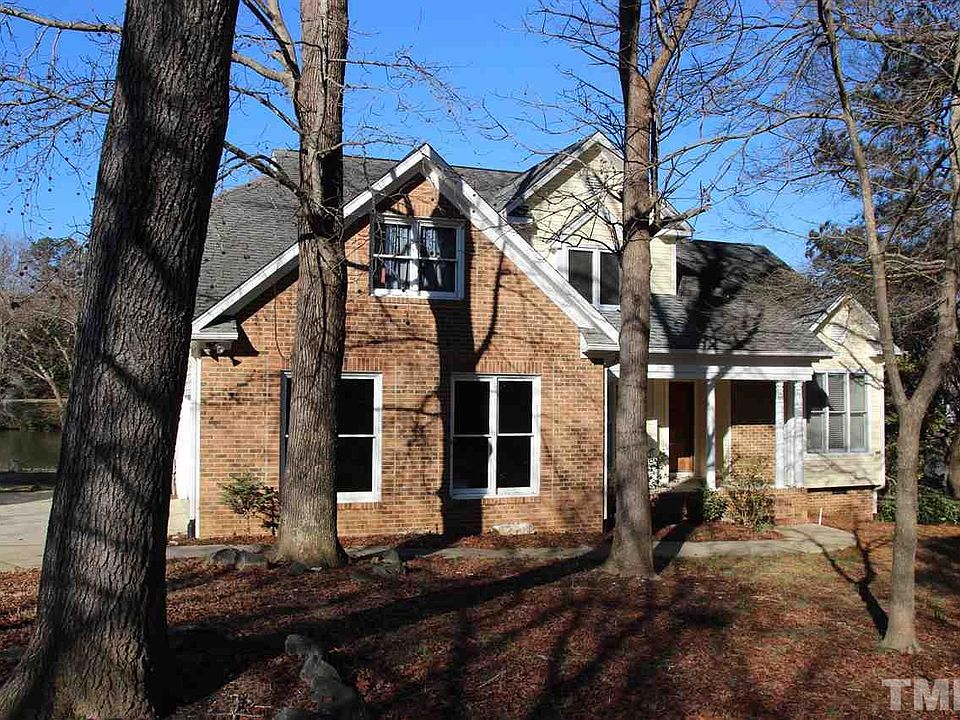 1st image of 909 E Oak Dr
