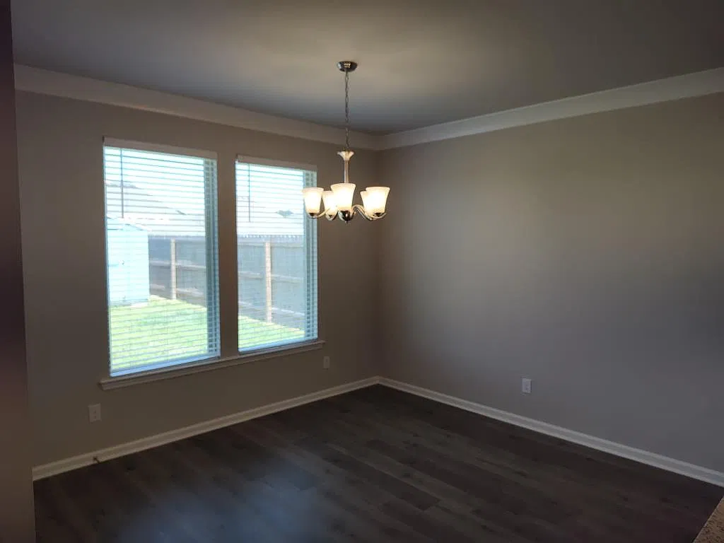 4 bed, 1899 sqft, $2,200 — Photo 4