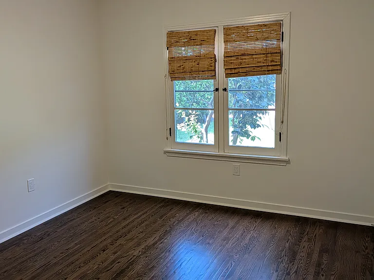 1099 Dolores Dr — Photo 9