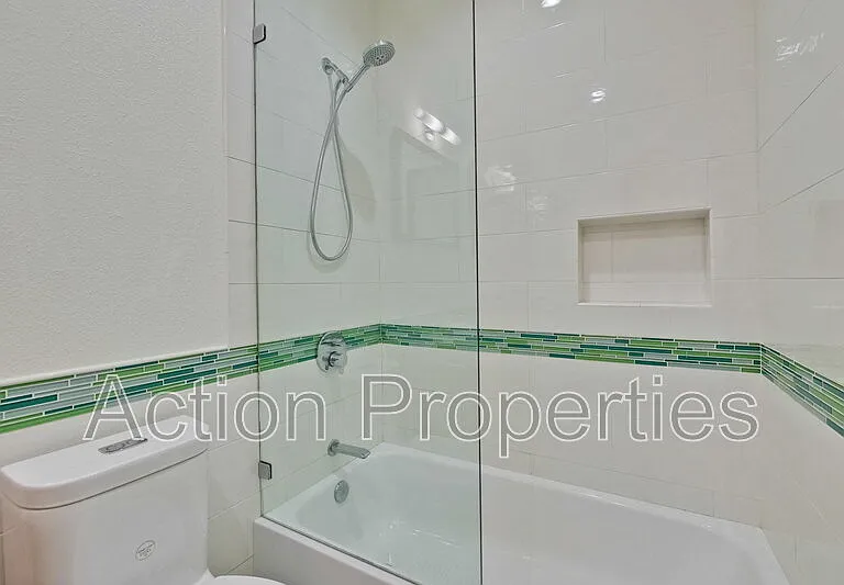 158 Holly Ct — Photo 32