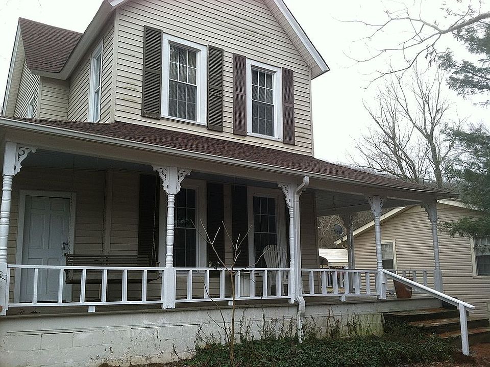 2nd image of 209 Lincoln Ave NE