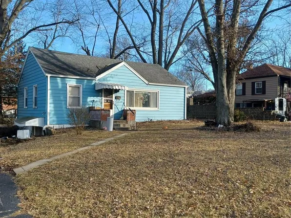 3440 Eastridge Ln, Saint Ann, MO 63074