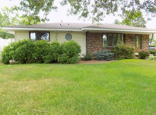 8705 Hamlet Ave S, Cottage Grove, MN 55016