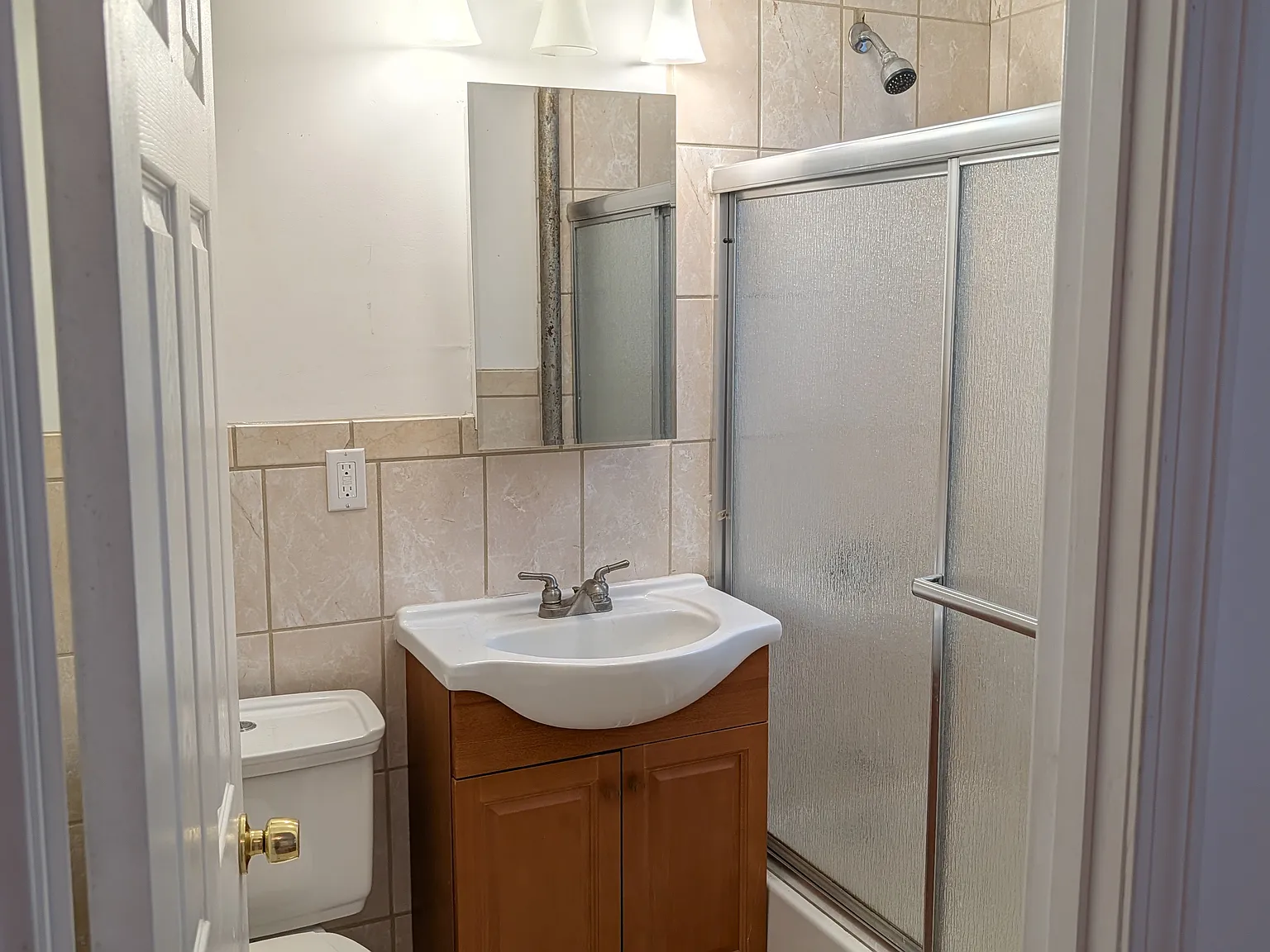 Studio, 1.0 bath, 350 sqft, $2,300 — Photo 3