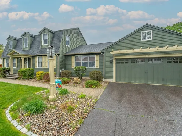 4 Pheasant Run, South Hadley, MA 01075