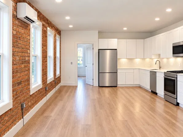 4 Meadow St APT 2, Bayonne, NJ 07002