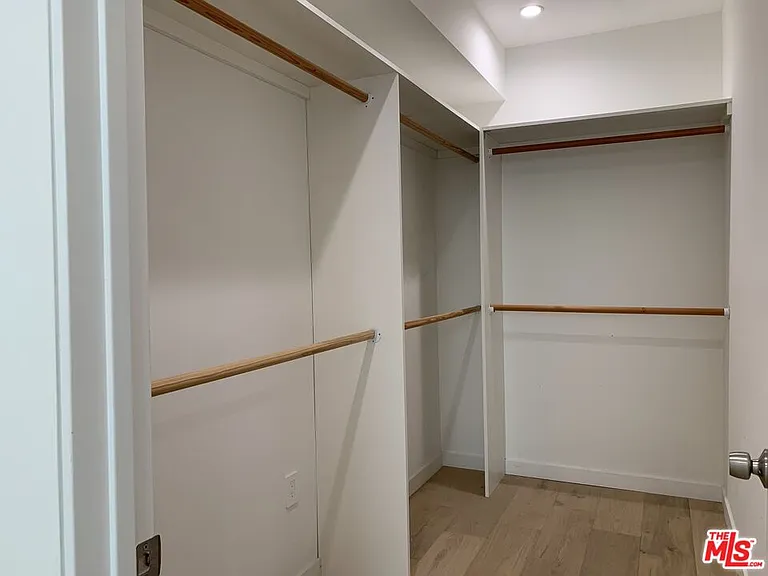 11341 Pearl St — Photo 17