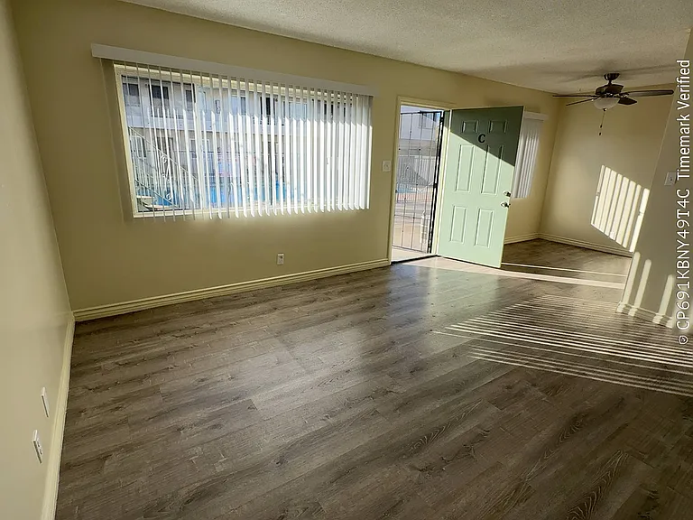 850 N Campus Ave #C — Photo 27