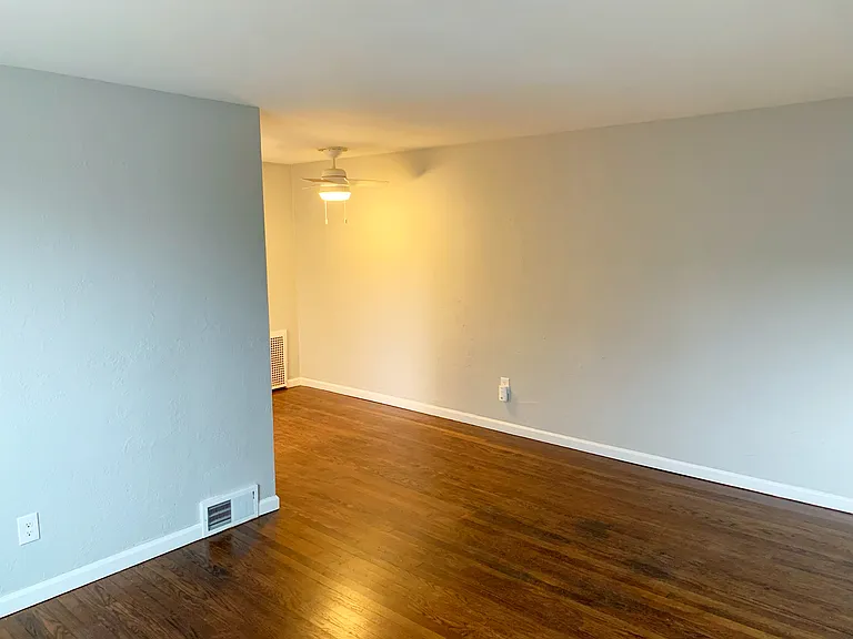 774 Cooke Dr — Photo 2