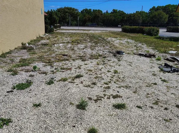  N 1829 Dixie Highway, Pompano Beach, FL 33060