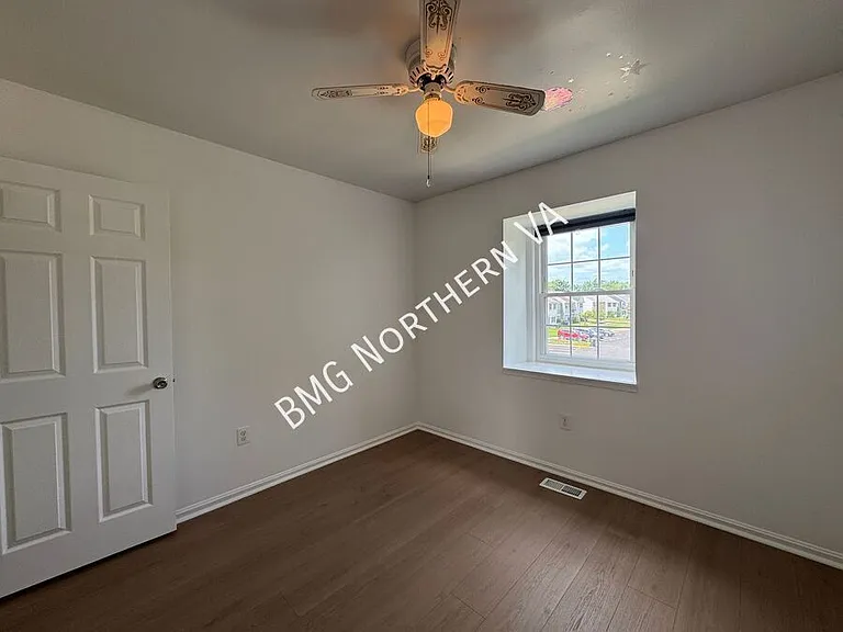 8763 Bretton Woods Dr — Photo 32