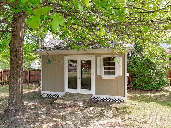 4th image of 1500 Struble Cir