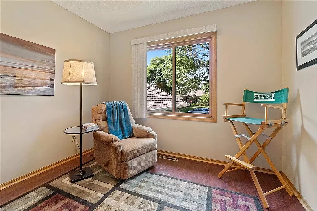 4 bed, 2448 sqft, $4,500 — Photo 1