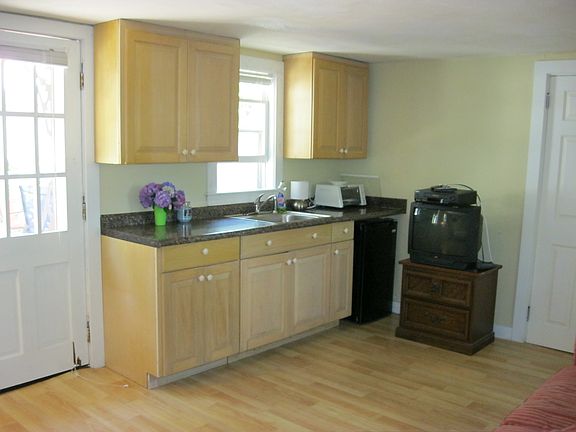 5th image of 279 Maravista Ave