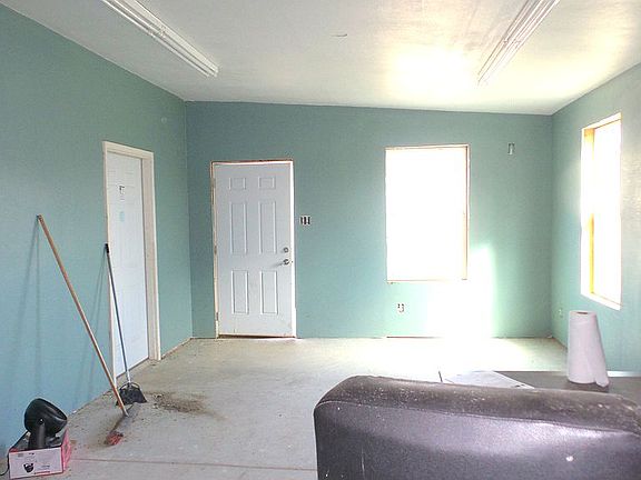 4th image of 9564 Deer Trail Ln