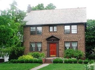2653 Edgehill Rd, Cleveland Heights, OH 44106