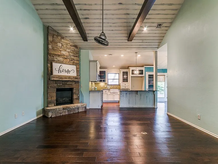 4933 Yellow Woods Way — Photo 4