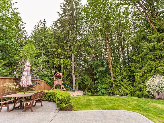 3rd image of 8234 82nd Ave NE