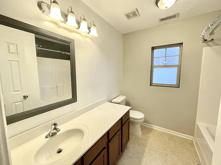 311 Highgrove Dr — Photo 17