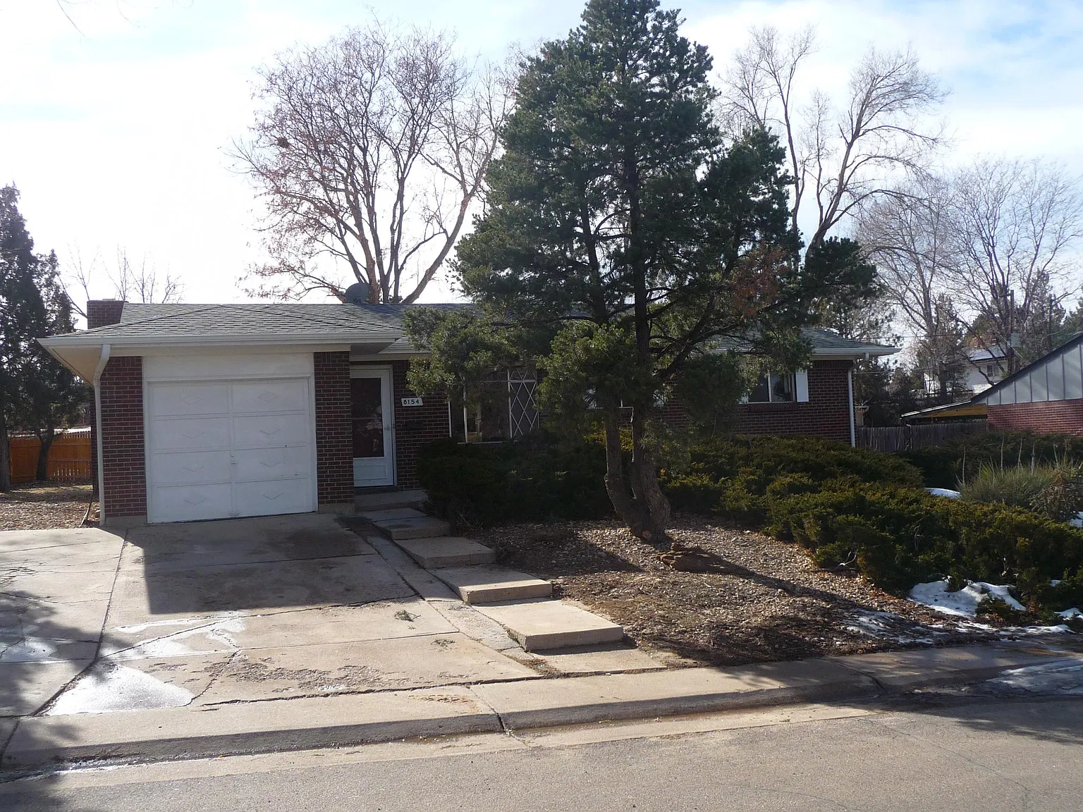 3 bed, 2742 sqft, $2,730 — Photo 1