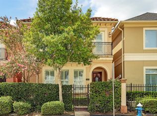 2828 McCulloch Cir, Houston, TX 77056