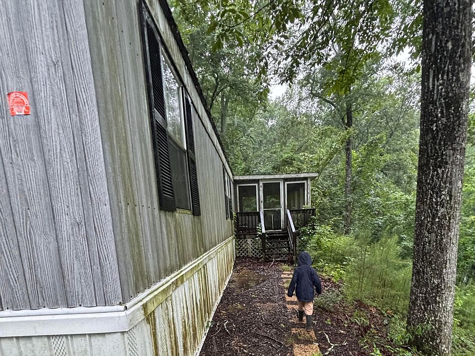 1st image of 211 Mauldin Ln