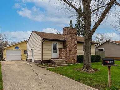 2832 Shoshone Rd, Waukegan, IL 60087 | Zillow