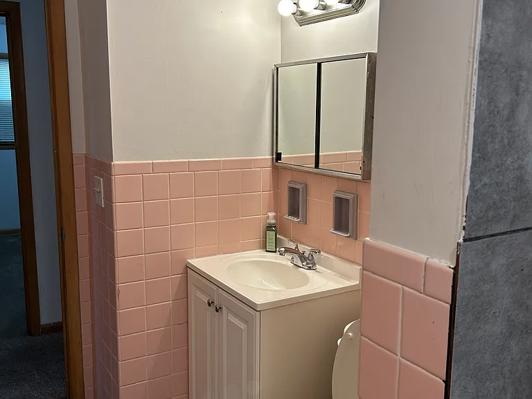 Retro tile bathroom