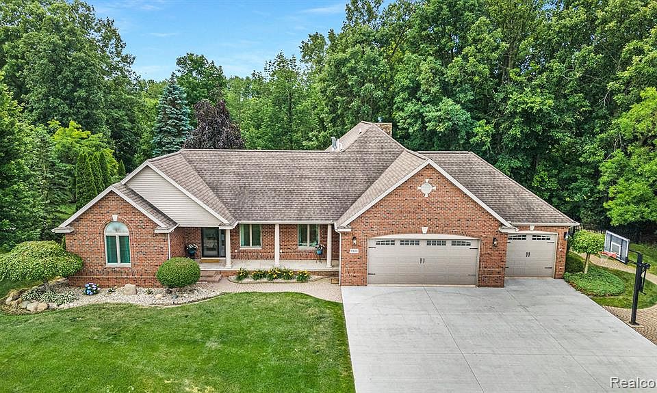 7333 Old Timber Trl, New Lothrop, MI 48460 Zillow