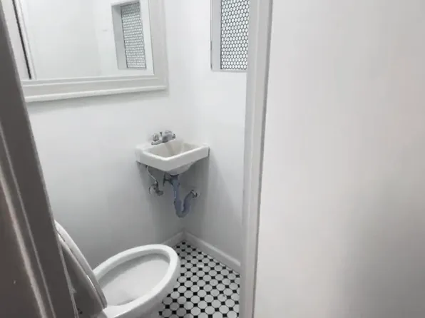 12 College Street image 9 of 21