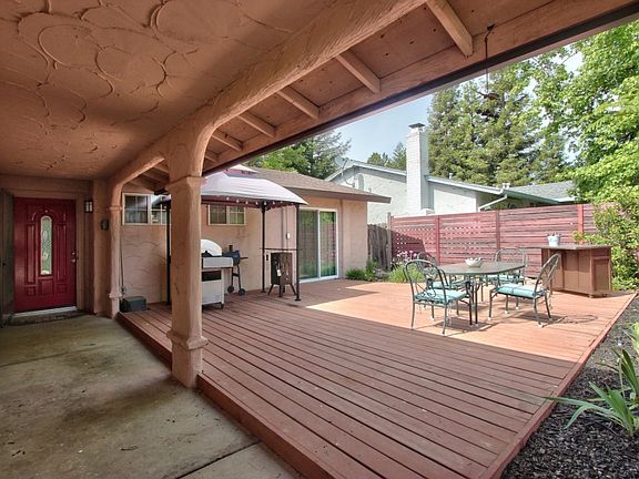 3rd image of 4061 Farmer Way
