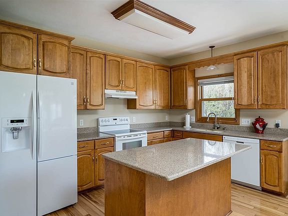 4th image of N2355 Joan St
