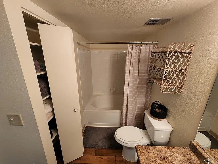 The Woods Apartments at Midvale Park — Photo 12