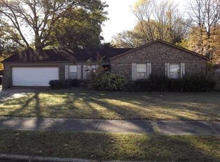 6053 Elk Grove Rd, Memphis, TN 38115