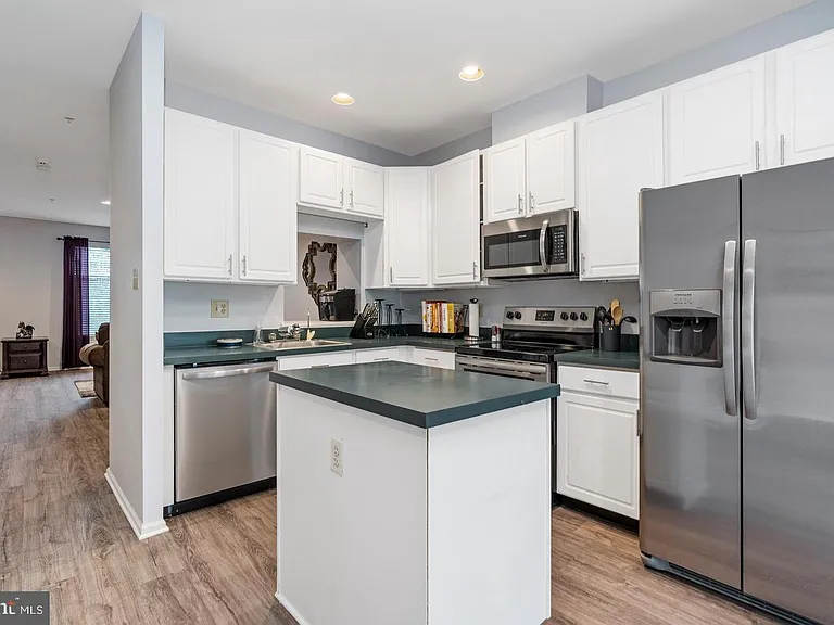 8415 Gold Sunset Way — Photo 10