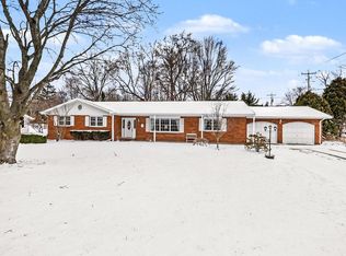 1709 Hacienda Dr, Stevensville, MI