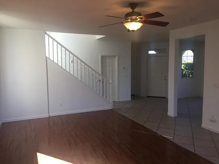 2455 Bayless Way — Photo 3