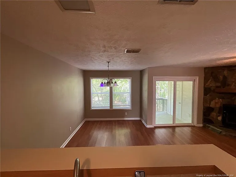 1025 Wood Creek Dr #5 — Photo 4