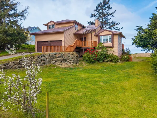 2345 W Beach Road, Oak Harbor, WA 98277