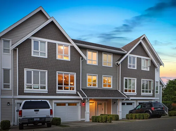 700 Lancaster Way #38, Comox, BC V9M 0B6