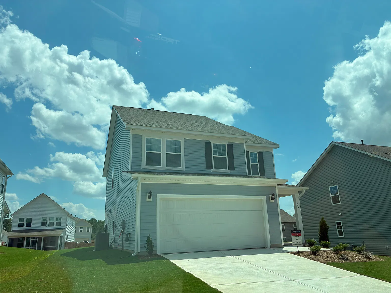 4 bed, 1985 sqft, $2,200 — Photo 1