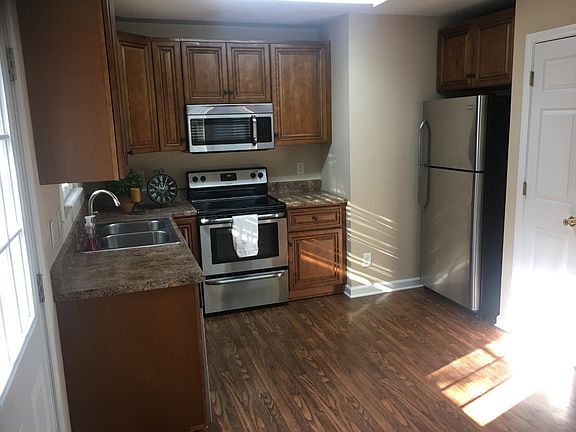 3rd image of 411 James Toney Dr