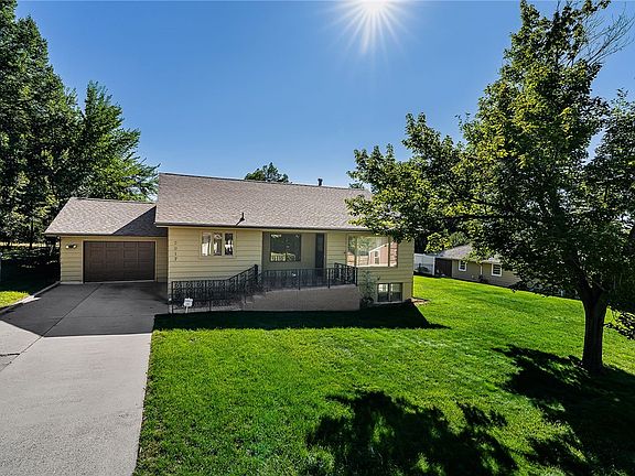 3rd image of 2917 Ronan Dr