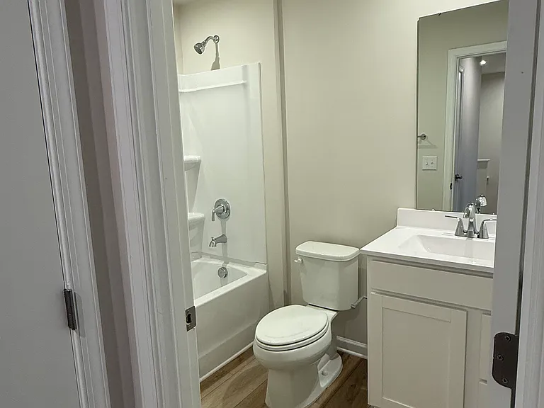 1523 39th Avenue Loop NE #4 — Photo 8