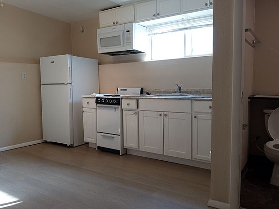 2nd image of 3150 W 2nd Ave #610