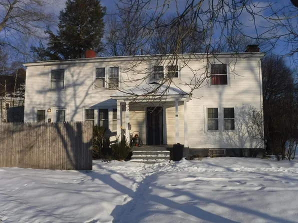32 Park St #1, Orono, ME 04473