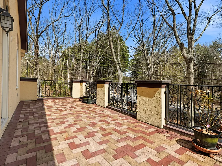 268 Concord Rd — Photo 20