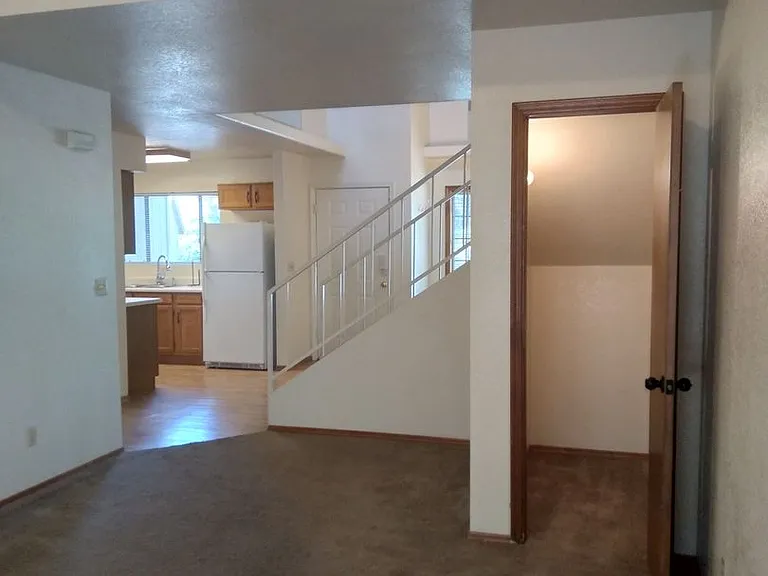 937 W Madera Ln — Photo 14